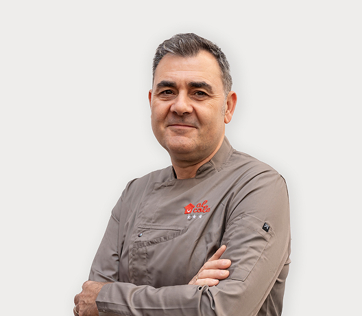 Enrique Villena, Cocinero. Gerente